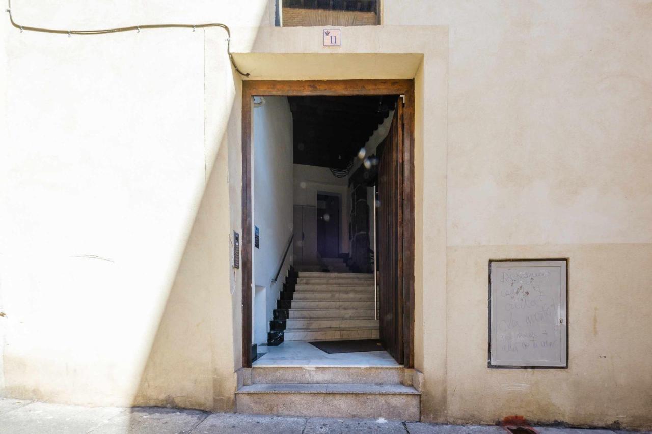 Apartamento Con Patio Junto A La Catedral By Toledo Ap Экстерьер фото
