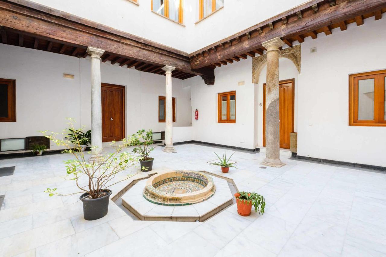 Apartamento Con Patio Junto A La Catedral By Toledo Ap Экстерьер фото